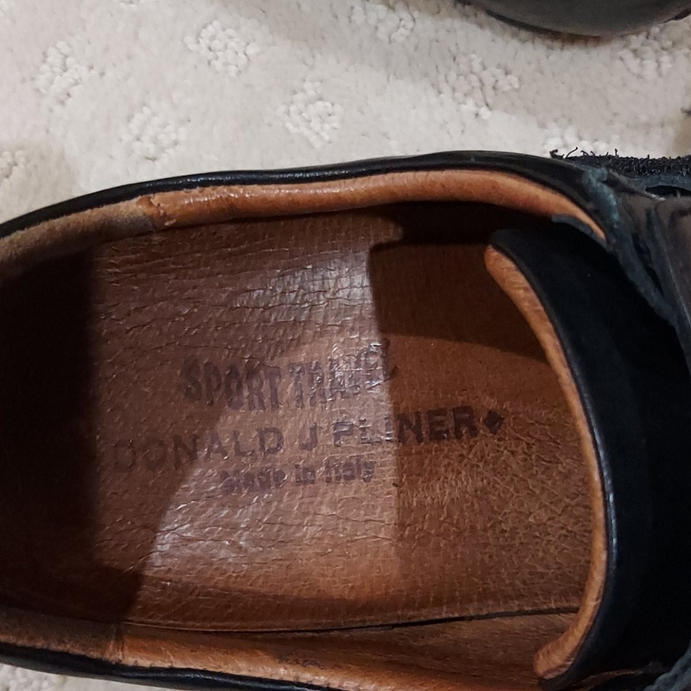 Walking Shoes - image 5